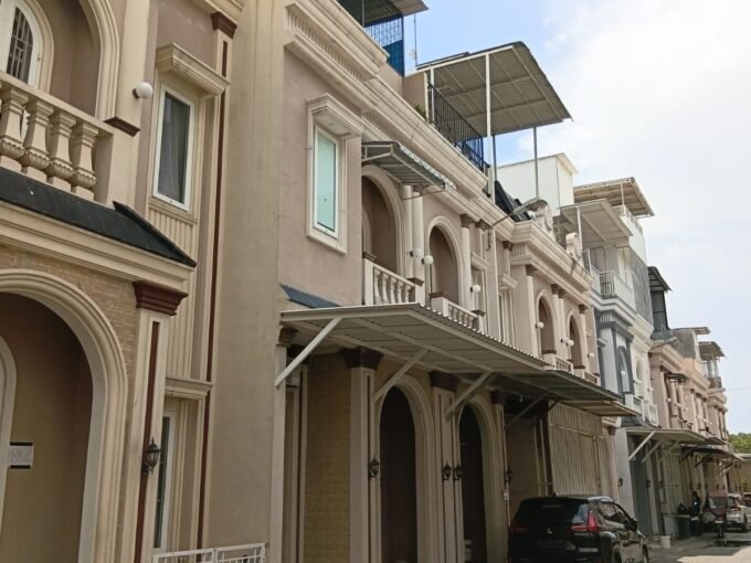 DIJUAL RUMAH DI KOMPLEK CEMARA ASRI – SIAP HUNI