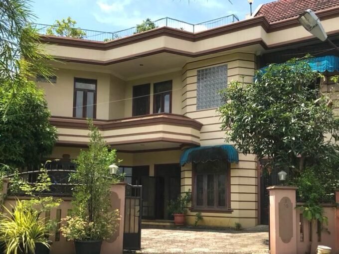 RUMAH KOMPLEK TAMAN SETIA BUDI 1